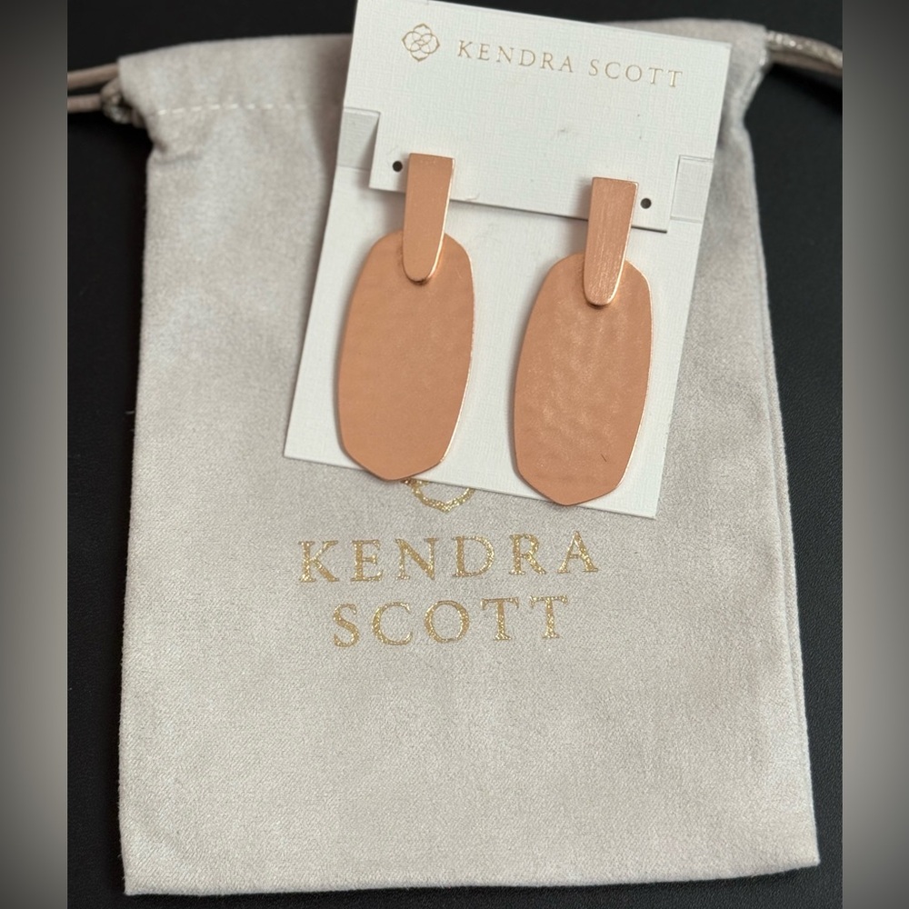 New Kendra Scott Aragon hammered rose gold earrings